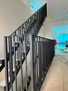 Railing during installation.